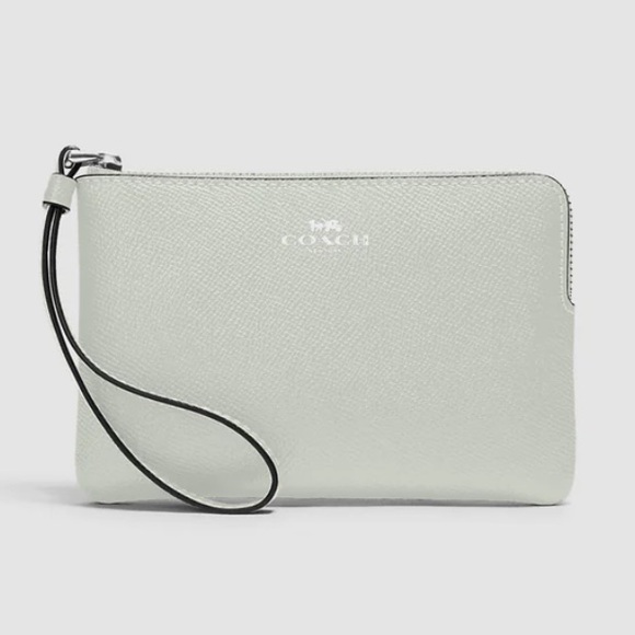 NWT Coach Light Sage / Pale Mint Green Corner Zip Wristlet - Picture 2 of 6